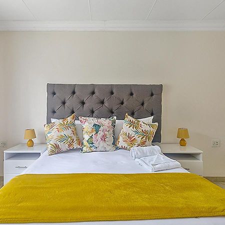 Signature Lodge Кемптон-Парк Экстерьер фото